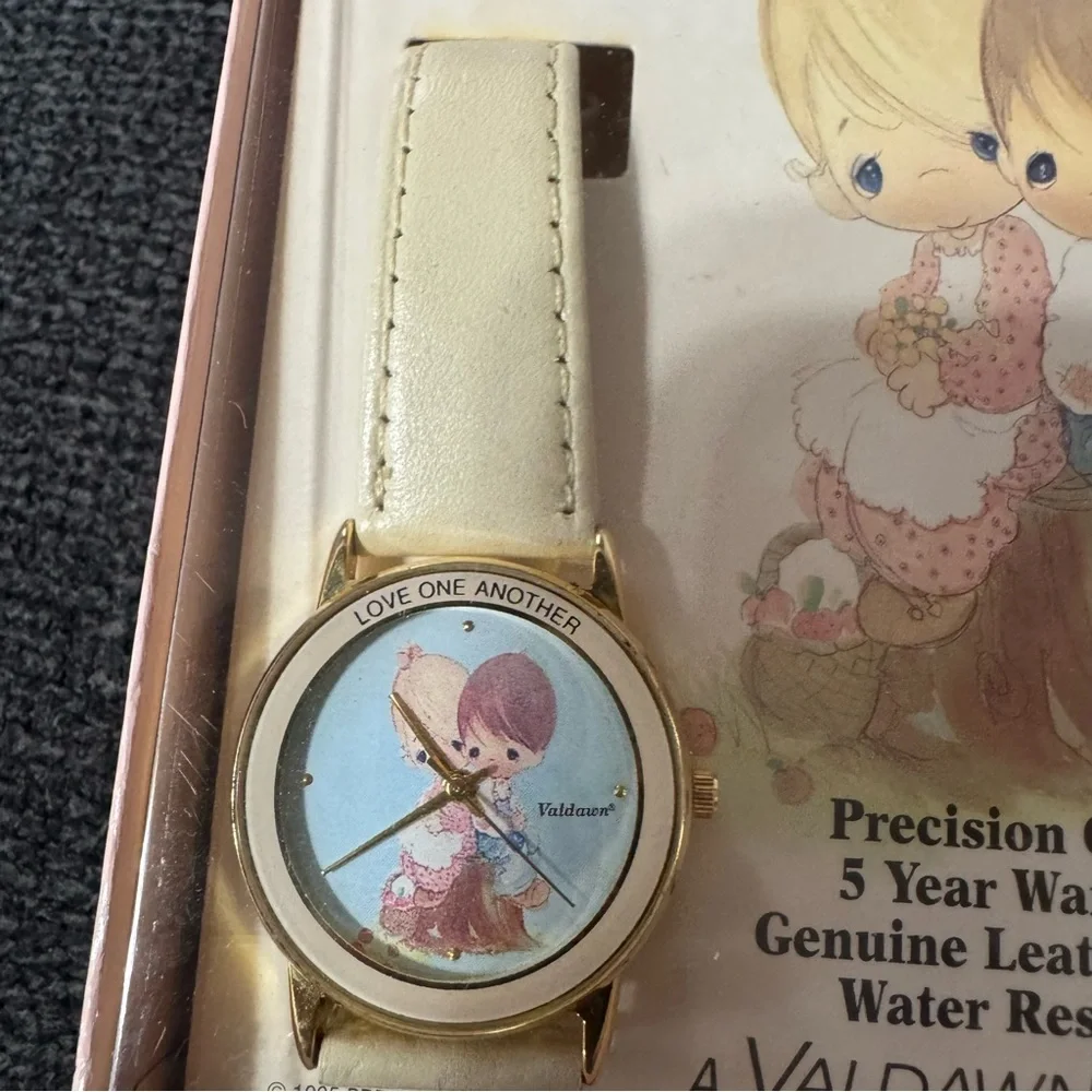 Vintage Precious Moments Valdawn Women's Gold Watch‎